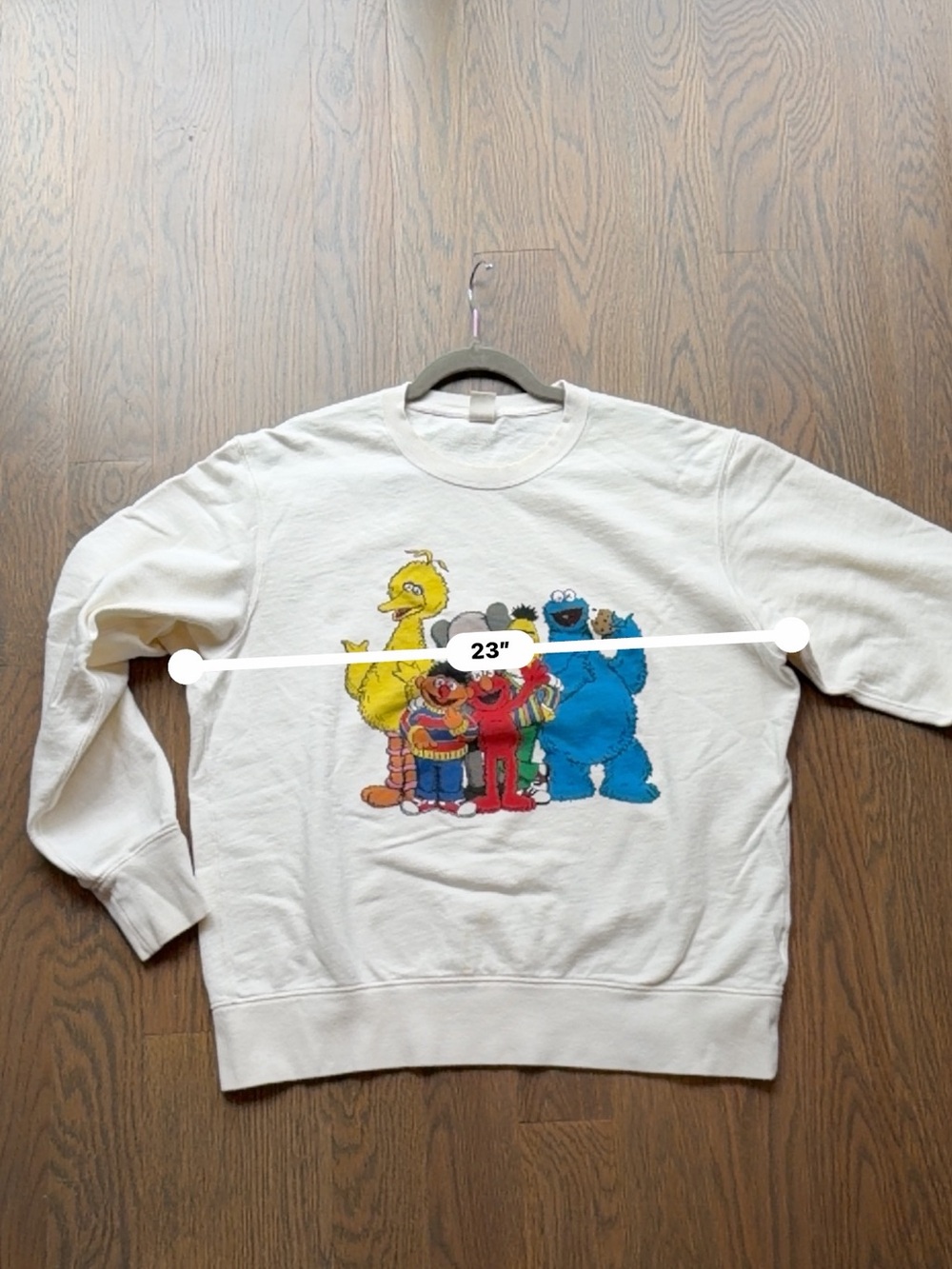 KAWS x Uniqlo x Sesame Street Group #2 Sweatshirt 2018 Y2K unisex large L - Picture 10 of 10